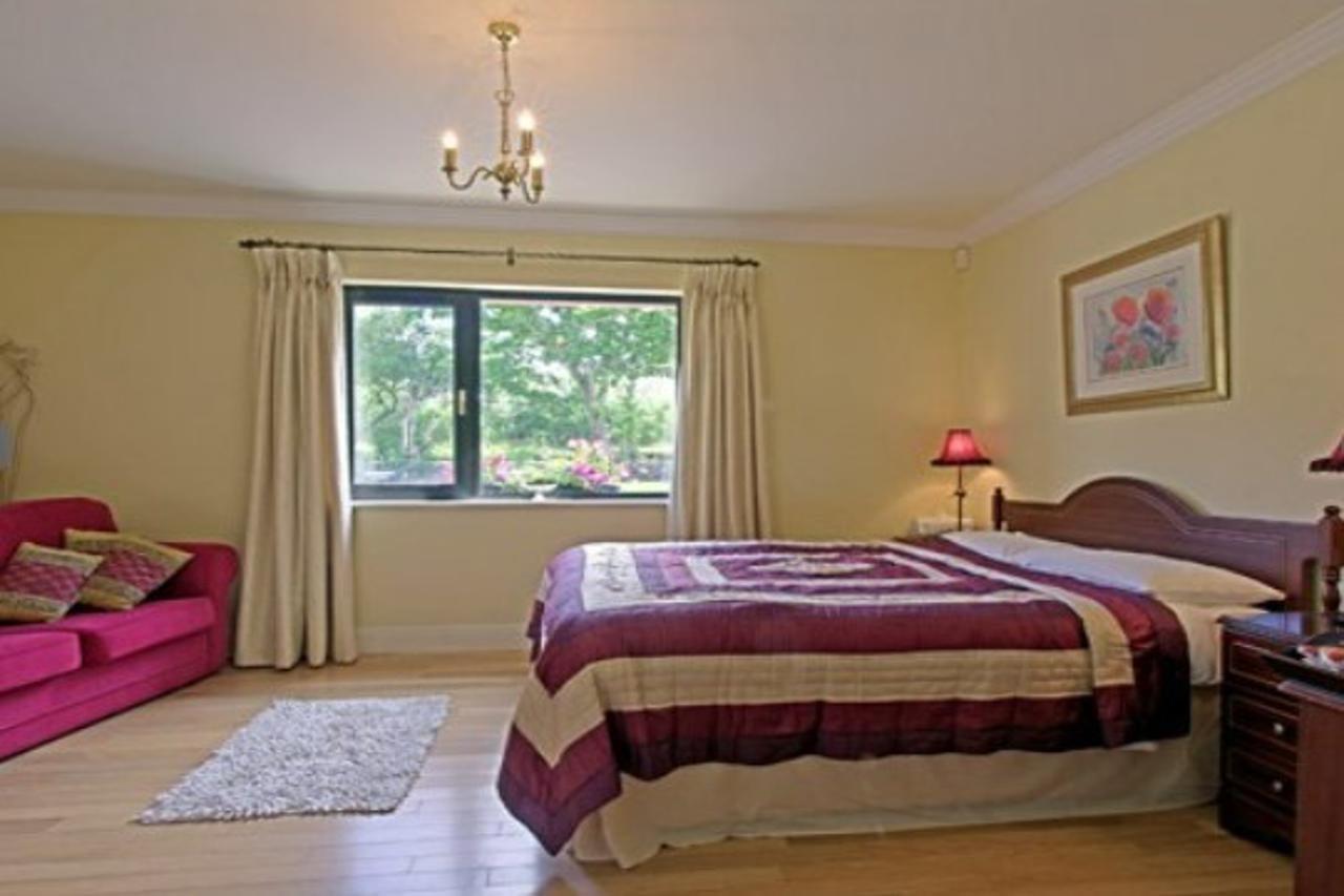 The Ferris Wheel B&B Beaufort Bagian luar foto